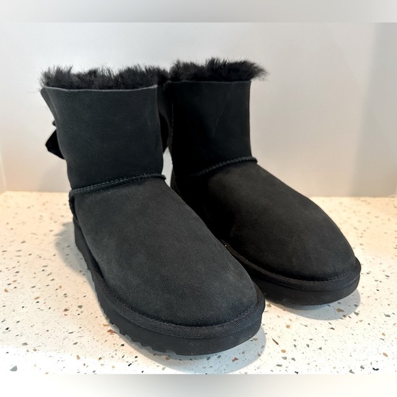 UGG Mini Bailey Velvet Bow II Boot - Picture 5 of 11